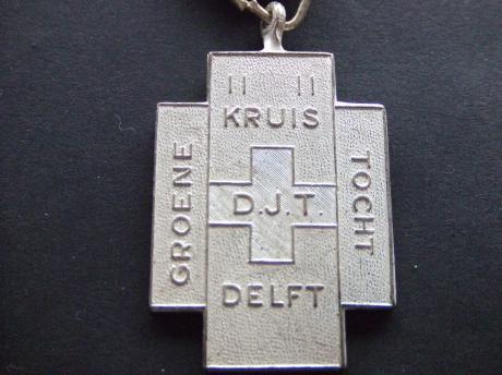 Groene kruis tocht wandelsportvereniging  D.J.T. Delft zilverkleurig